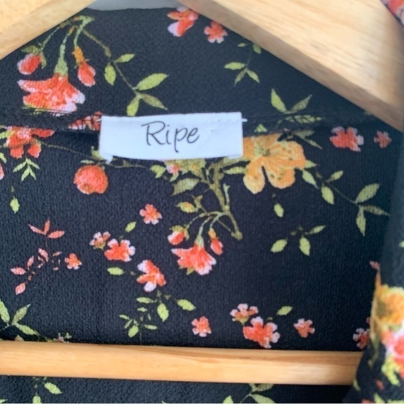Ripe Floral Blouse Size L - Picture 6 of 11